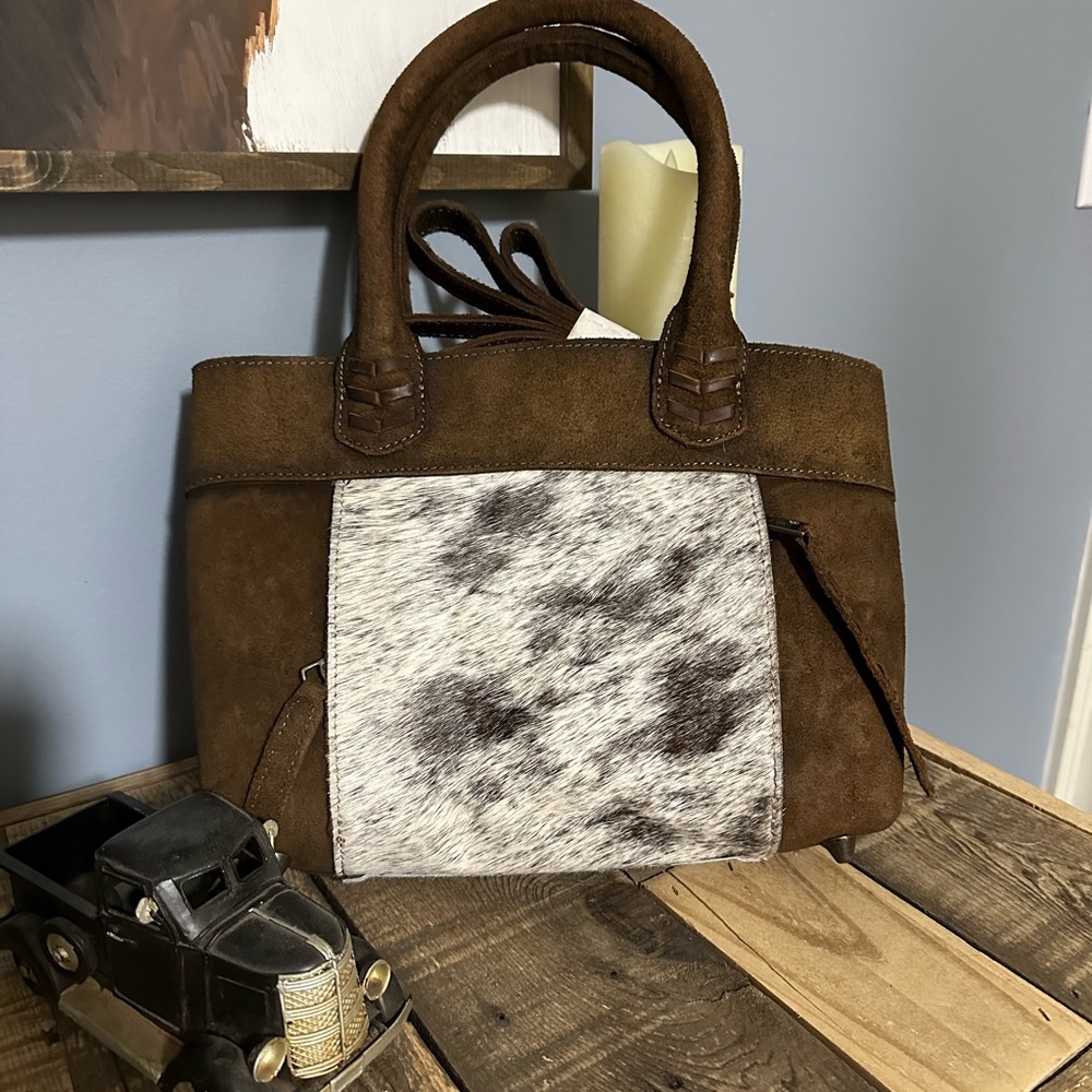 STS Ranchwear ladies real leather and cowhide conceal carry purse. CB strap